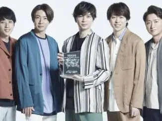 ARASHI receiving the IFPI award for Top Global Album of 2019