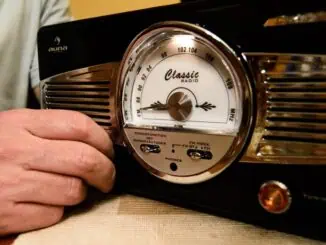 Radio listening in UK hits 20-year high